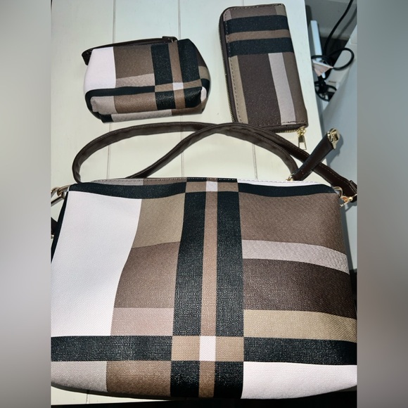 None Handbags - 3-Piece Set. Crossbody.